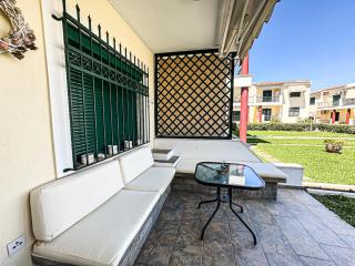 Beach front beautiful family house - Pefkochori - 1