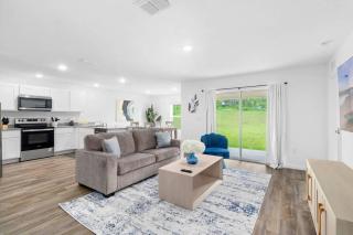 Springhill Retreat! 3 bed, 2 Bath! - Spring Hill - 1