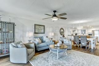 Beautifully Renovated Condo in Small Complex. Relaxation comes easy here. One assigned parking - Fernandina Beach - 8