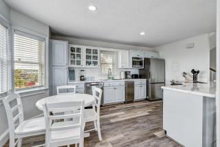 New Listing! Stunning Oceanfront 4-bedroom 3 bath house nestled on the quiet end of the island. - Fernandina Beach - 1