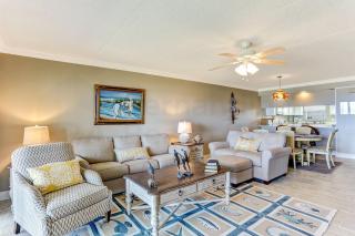 Renovated Condo in small quiet complex. Relaxation comes easy here. One assigned parking - Fernandina Beach - 6
