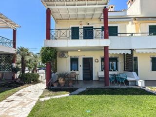 Beach front beautiful family house - Pefkochori - 8