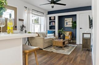 Newly Renovated Gem Mins to Convention Center, Beaches and Downtown - Long Beach - 0