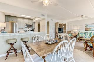 2 Bedroom/2 Bath, 3rd floor Oceanfront condo sleeps 6. Oceanfront deck and pool. - Fernandina Beach - 5