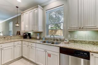 Dog Friendly - 3 Story - Spacious End Unit - Within Walking Distance to the Ocean! 2142 Cape Sound - 4