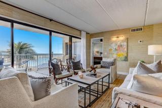Renovated & Beautiful! Enjoy the amazing views from this oceanfront condo with Fishing Pier! 220 Amelia by the Sea - Fernandina Beach - 8