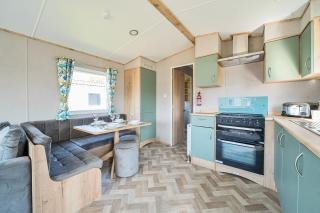 Willowbrook Hideaway - Billing Aquadrome - Northampton - 7