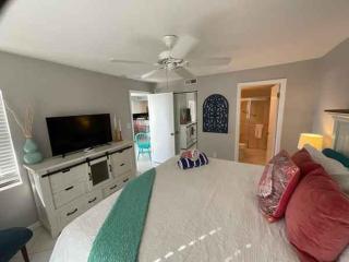 Oceanfront Corner Unit with spectacular views - Ormond Beach - 5