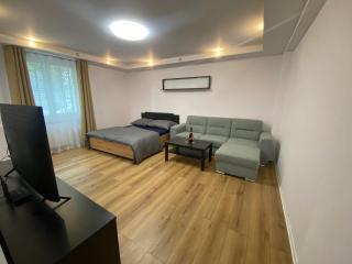 Modern Flat Close to Old Town - Košice - 6