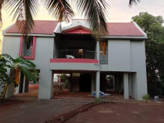 Independent Bungalow with Private Garden - Thane - 5