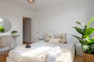 Bright 2BR in Plateau Mont Royal Downtown - Montreal - 6
