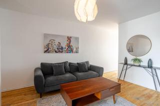 Bright 2BR in Plateau Mont Royal Downtown - Montreal - 5