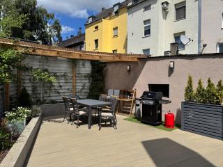Big flat with fresh renovation, free parking, SonyPS, Netflix - Duisburg - 5