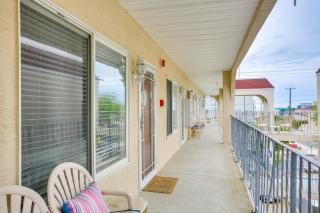 Quaint Wildwood Condo about Walk to Beach! - Wildwood - 8