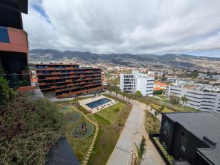 Sky-High Elegance Top-Floor Views of City, Ocean & Sunrise - Funchal - 9