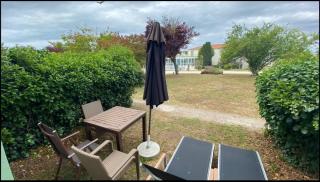 Studio Chateliers, piscine chauffée, spa et jardin à St Martin de Ré - 2