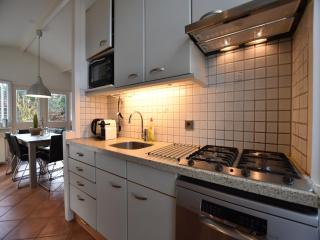 Holiday Home Voorthuizen with Hot Tub - Voorthuizen - 3