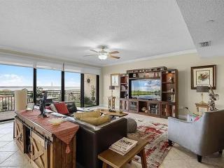 Spacious Lakefront Condo in Kissimmee - 7