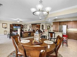 Spacious Lakefront Condo in Kissimmee - 4