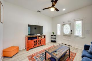 Less Than 1 Mi to Dtwn San Antonio Pet-Friendly Home - San Antonio - 6