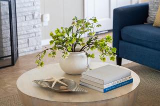 Waterfront Views Shared Dock Short Walk to Beach Shops Surf Edgewater B by AvantStay - Newport Beach - 2
