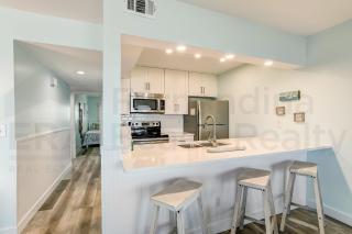 2 Bed/2 Bath Oceanfront condo sleeps 6 guests. Oceanfront balcony and pool. - Fernandina Beach - 5