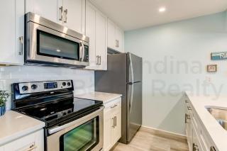 2 Bed/2 Bath Oceanfront condo sleeps 6 guests. Oceanfront balcony and pool. - Fernandina Beach - 2