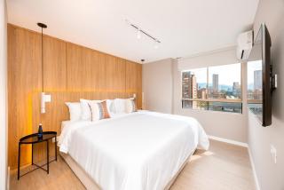 Magnífico apartamento de 2 habitaciones con AC y vistas en El Poblado - Medellín - 8