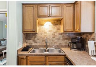 Relaxing Condo for 6 in Popular Hilton Head Resort - 4