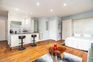 Elegant studio Saint-Dominique - Paris - 5