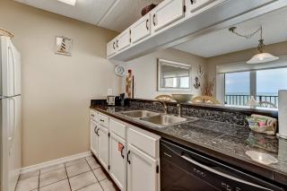 2 Bed/2 Bath Oceanfront condo sleeps 6. Oceanfront deck and pool. - Fernandina Beach - 3