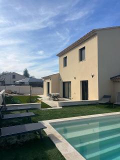 NOUVEAUTE !!! Villa Moderne de 4 chambres, piscine chauffée et vue panoramique - Apt - 0