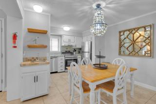 Aqua Vista Retreat - 2 BDR in Spectacular Resort - 7