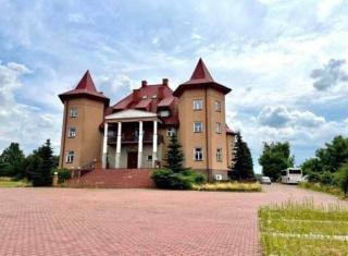 Forest Castle - - 0