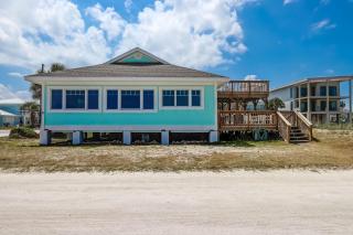 On the serene north end of Amelia Island, beach house will accommodate up to 14, 424 Ocean Ave - Fernandina Beach - 0