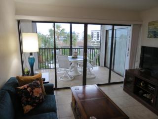 Anglers Cove F-301 - Marco Island - 6