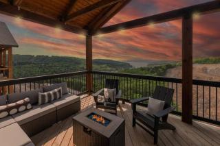 Moonstone Lodge Lake Views Sleeps 28 GolfSim Pup Friendly - Branson - 9