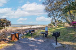 Beachy Days Escape - Cozy Haven Steps from Beach - Hilton Head Island - 8