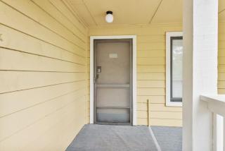 Beachy Days Escape - Cozy Haven Steps from Beach - 4