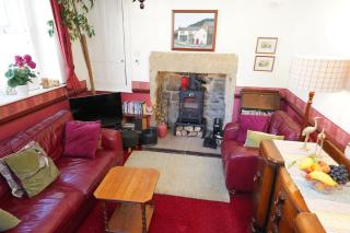Traditional 2 Bedroom Cottage in Eyam Hope Valley - 2