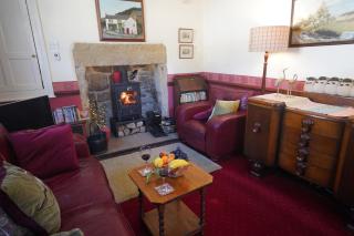 Traditional 2 Bedroom Cottage in Eyam Hope Valley - 3