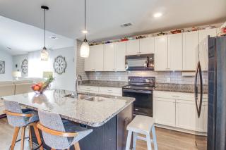 1 Mi to Shopping District Chic Springfield Home - Springfield - 2