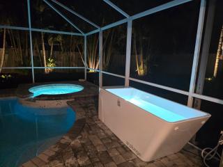 Seaclusion - Luxury, Heated Pool Spa, Near Beach, 2 Dogs - Naples - 3