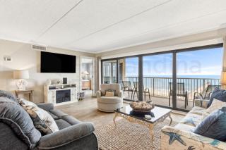 Experience beachfront luxury at 667 Amelia by the Sea, perfect for your next family getaway. - Fernandina Beach - 0
