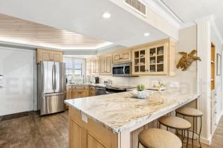Experience beachfront luxury at 667 Amelia by the Sea, perfect for your next family getaway. - Fernandina Beach - 4