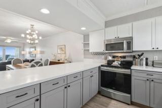 Experience beachfront luxury at 663 Amelia by the Sea, a spacious 2-bedroom condo. - Fernandina Beach - 8