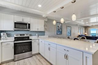 Fully Renovated oceanfront getaway with a modern coastal feel and amazing ocean views! 782 Amelia by the Sea - Fernandina Beach - 4