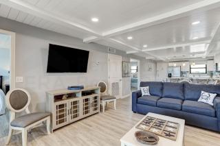 Fully Renovated oceanfront getaway with a modern coastal feel and amazing ocean views! 782 Amelia by the Sea - Fernandina Beach - 2