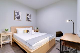 Spacious Apartment with Top-Tier Amenities - Arlington - 8