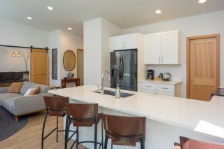 Stylish, Gourmet Kitchen, Minutes To Moran Park - Eastsound - 2